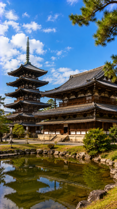 五重塔と金堂が並ぶ法隆寺地域の仏教建造物と奈良の歴史的な寺院風景。
