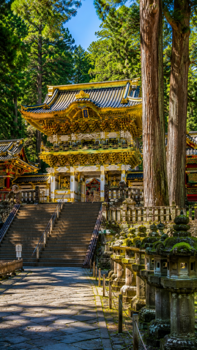 豪華な陽明門を中心に極彩色の社殿と杉並木が広がる世界文化遺産・日光の社寺